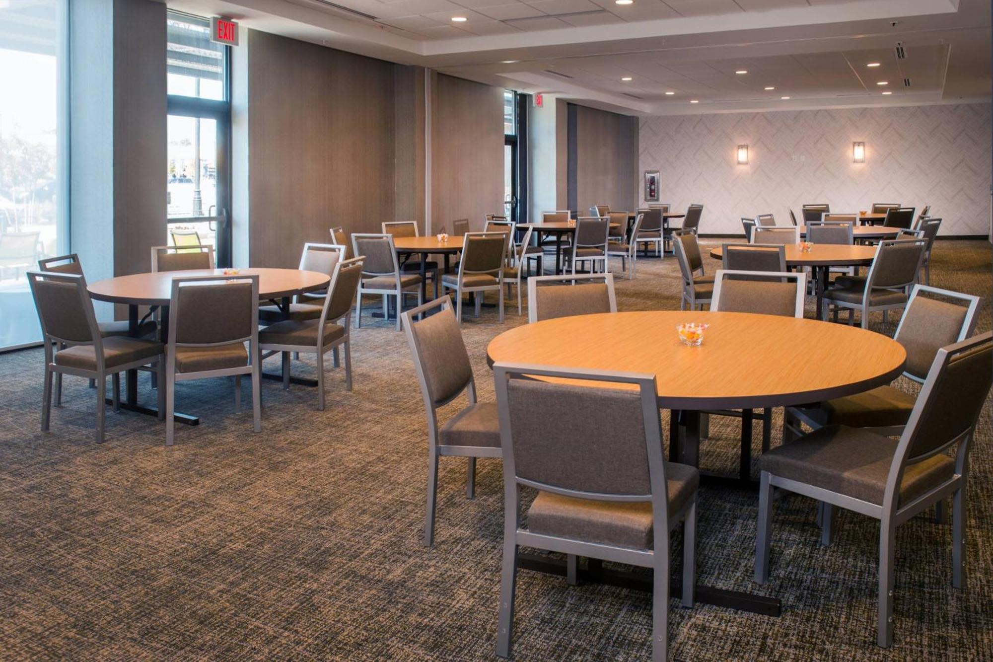 Springhill Suites By Marriott Gainesville Haymarket Екстериор снимка